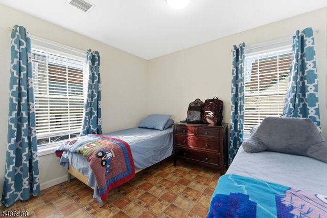 29 22Nd Ave, Paterson City, NJ 07513