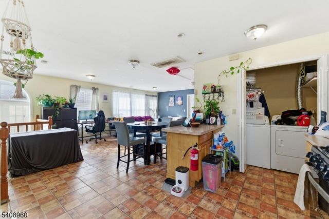 29 22Nd Ave, Paterson City, NJ 07513