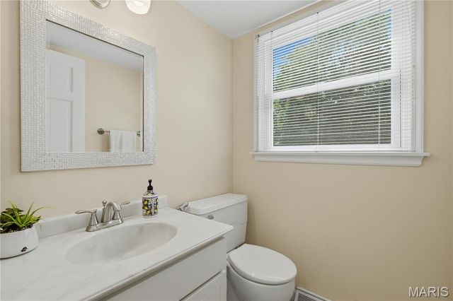 1567 Yarmouth Point Drive, Chesterfield, MO 63017