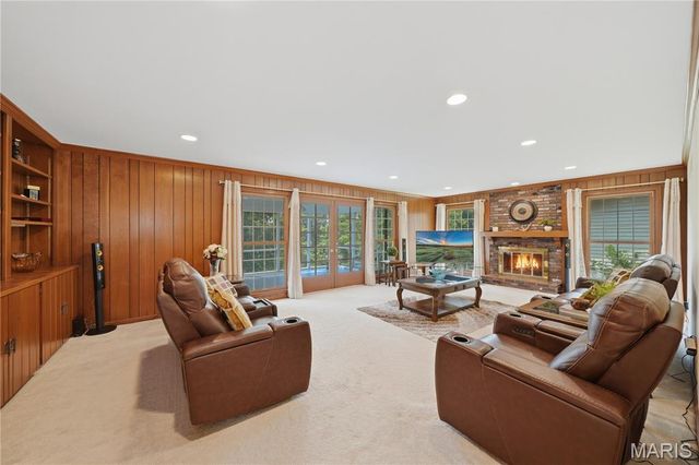 1567 Yarmouth Point Drive, Chesterfield, MO 63017