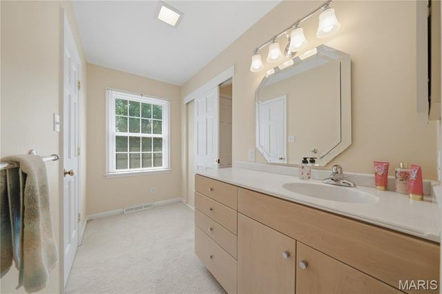 1567 Yarmouth Point Drive, Chesterfield, MO 63017