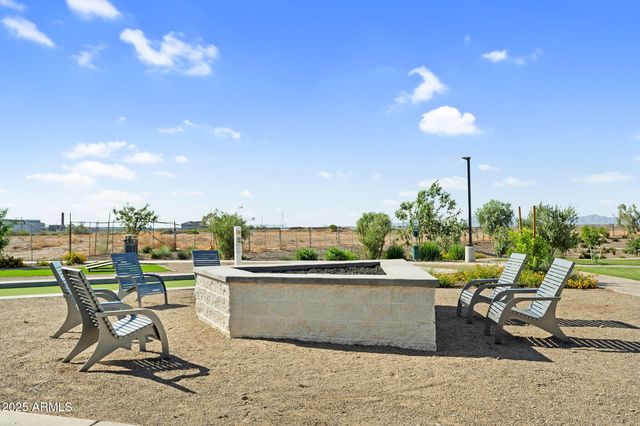 987 W MACAW Drive, Queen Creek, AZ 85140