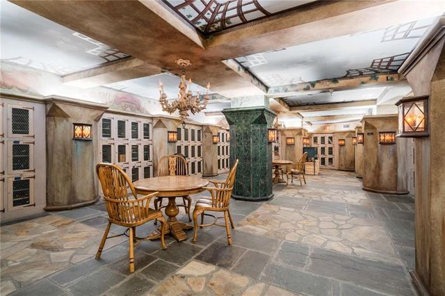 2660 Peachtree NW Road 13F, Atlanta, GA 30305