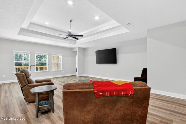 11705 Wakeland Court, Ocean Springs, MS 39564