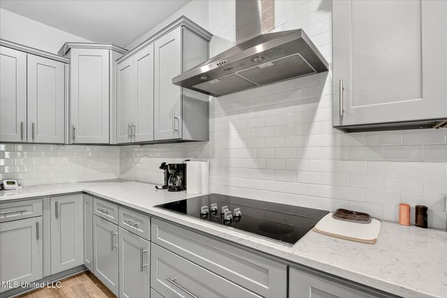 11705 Wakeland Court, Ocean Springs, MS 39564