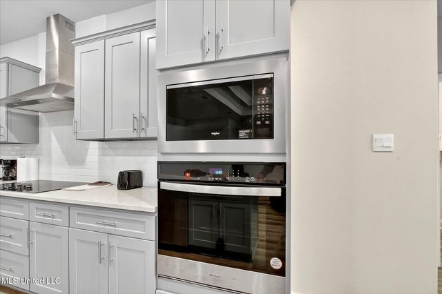 11705 Wakeland Court, Ocean Springs, MS 39564