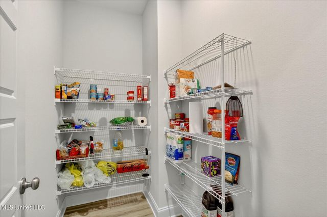 11705 Wakeland Court, Ocean Springs, MS 39564