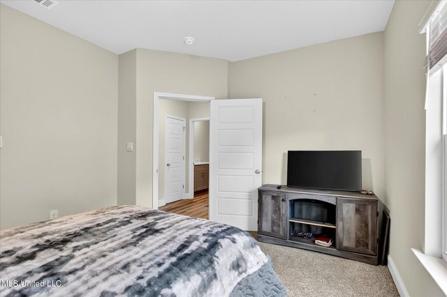 11705 Wakeland Court, Ocean Springs, MS 39564