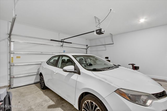 11705 Wakeland Court, Ocean Springs, MS 39564