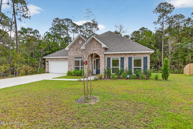 11705 Wakeland Court, Ocean Springs, MS 39564