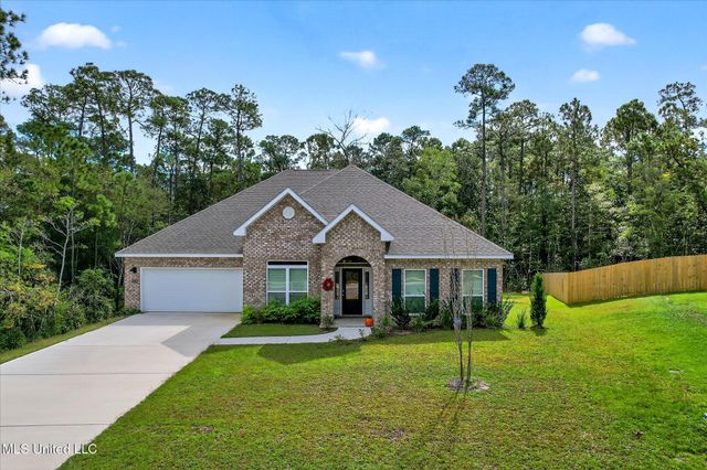 11705 Wakeland Court, Ocean Springs, MS 39564
