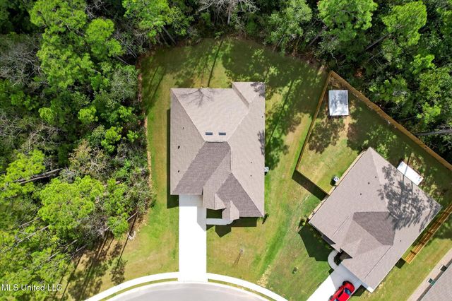 11705 Wakeland Court, Ocean Springs, MS 39564