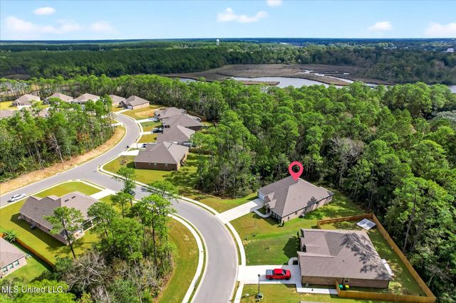 11705 Wakeland Court, Ocean Springs, MS 39564