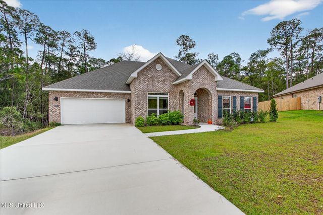 11705 Wakeland Court, Ocean Springs, MS 39564