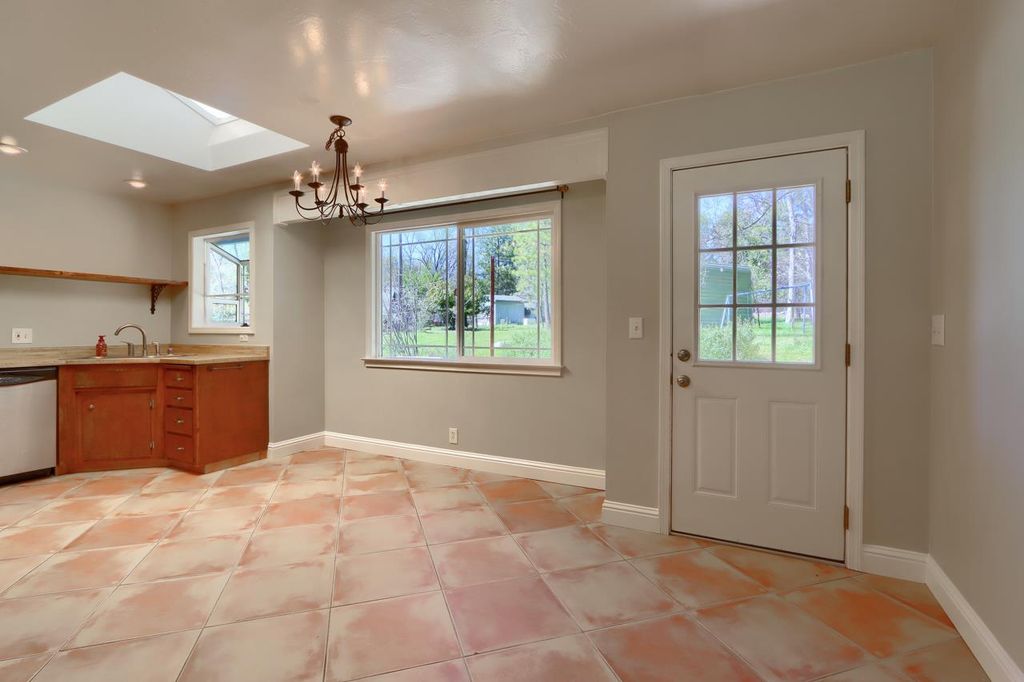 Image 11 of property listing at 5606 Silver Strand Fall, Mariposa, CA 95338