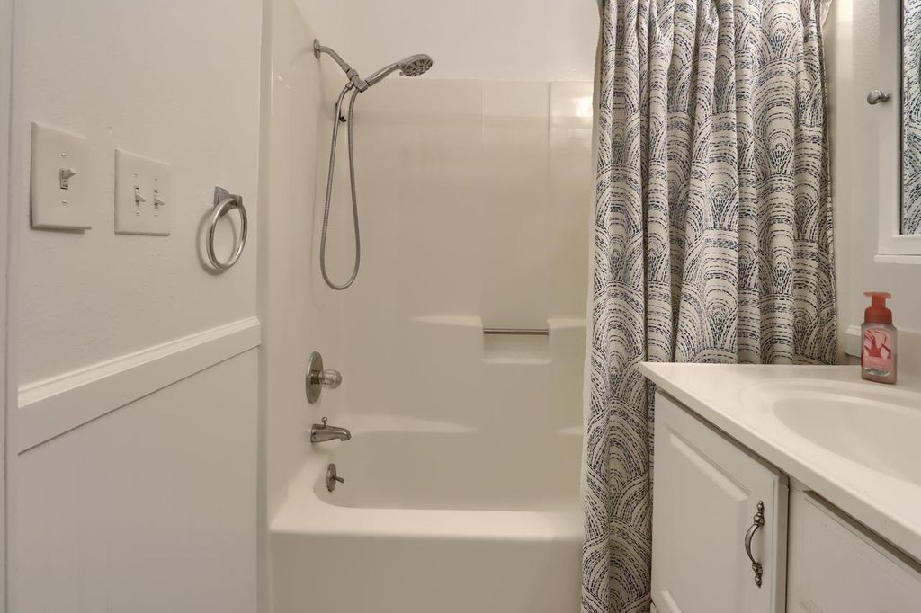 Image 23 of property listing at 5606 Silver Strand Fall, Mariposa, CA 95338