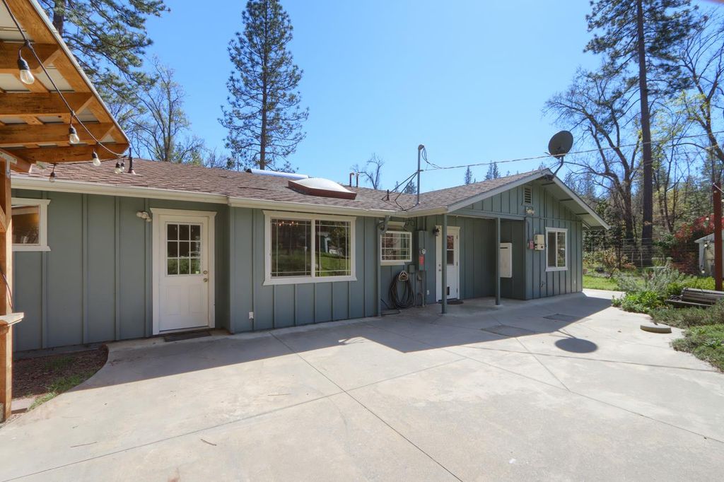 Image 42 of property listing at 5606 Silver Strand Fall, Mariposa, CA 95338