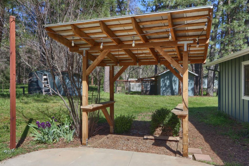 Image 43 of property listing at 5606 Silver Strand Fall, Mariposa, CA 95338