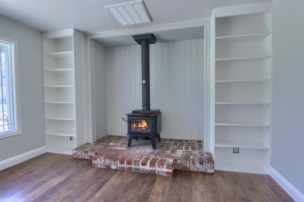 Image 6 of property listing at 5606 Silver Strand Fall, Mariposa, CA 95338