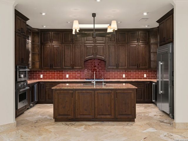 3 BURNHAM GLN, San Antonio, TX 78257