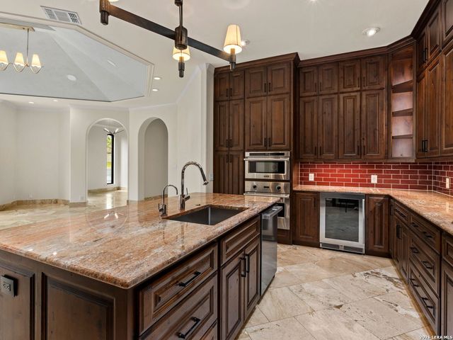 3 BURNHAM GLN, San Antonio, TX 78257