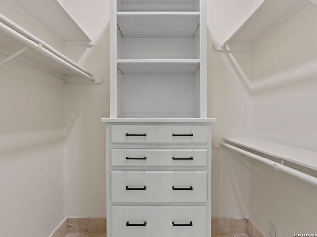 3 BURNHAM GLN, San Antonio, TX 78257