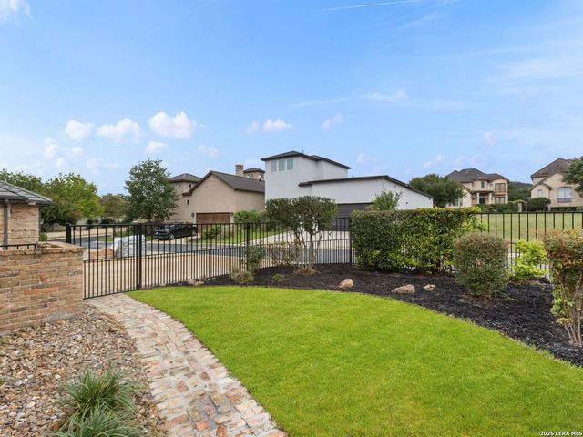 3 BURNHAM GLN, San Antonio, TX 78257