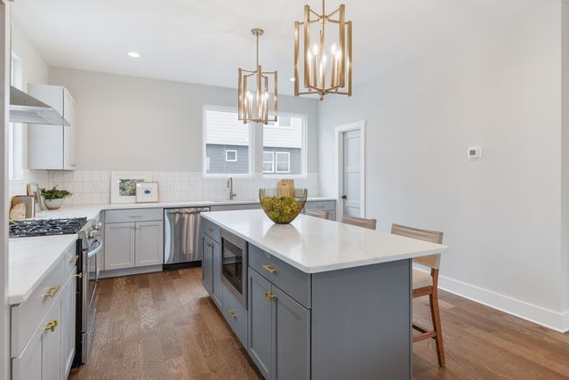 616 Croley Dr, Nashville, TN 37209