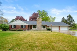 10320 Douglas Avenue, Plainwell, MI 49080