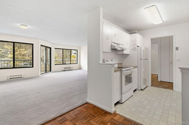 400 High Point Drive 408, Hartsdale, NY 10530