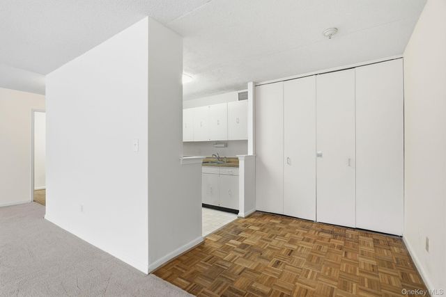 400 High Point Drive 408, Hartsdale, NY 10530