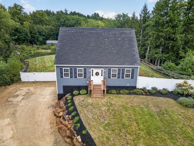 992 Beauty Hill Road, Barnstead, NH 03218