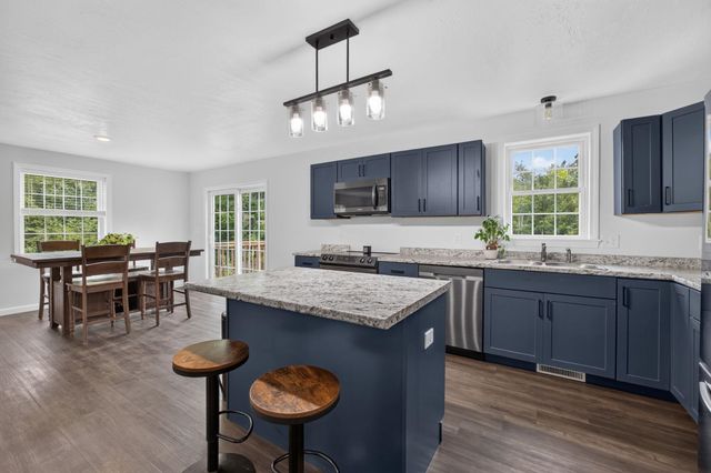 992 Beauty Hill Road, Barnstead, NH 03218