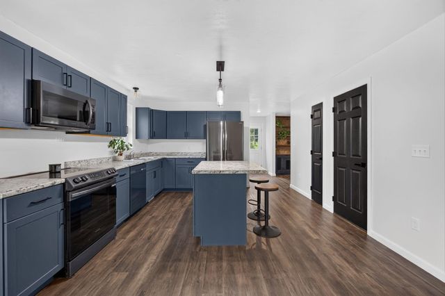 992 Beauty Hill Road, Barnstead, NH 03218