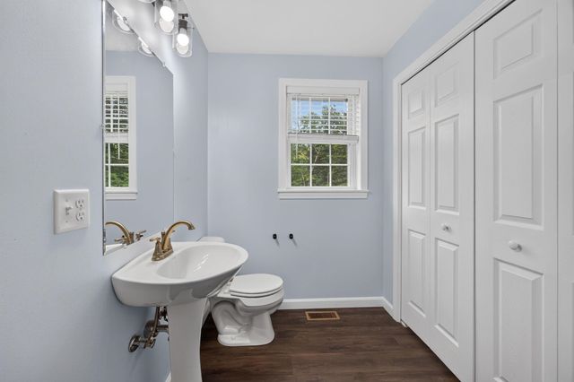 992 Beauty Hill Road, Barnstead, NH 03218