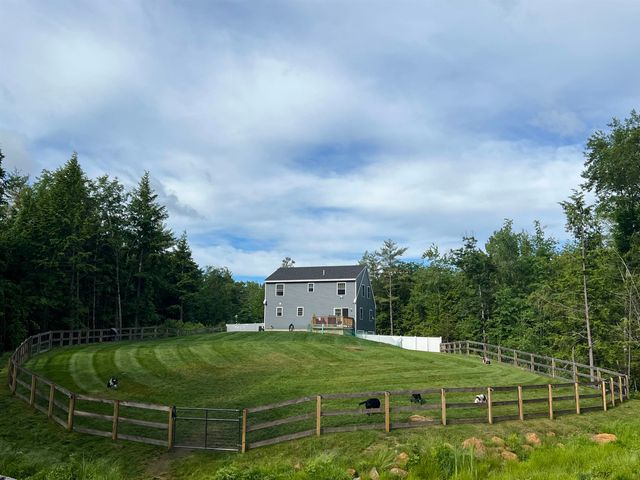 992 Beauty Hill Road, Barnstead, NH 03218