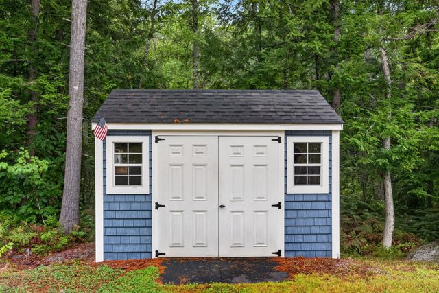 992 Beauty Hill Road, Barnstead, NH 03218