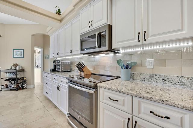 13020 OSPREY AVENUE, Weeki Wachee, FL 34614