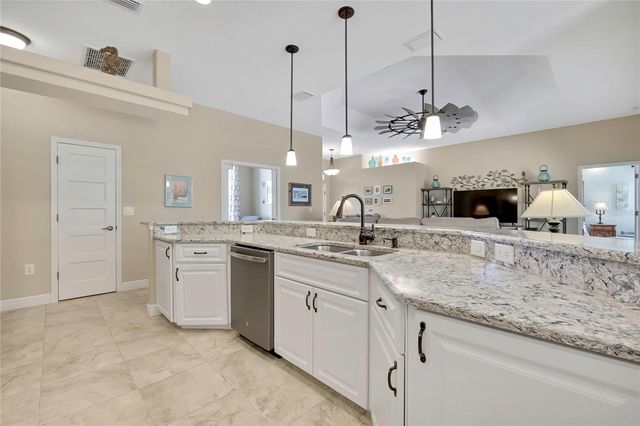 13020 OSPREY AVENUE, Weeki Wachee, FL 34614