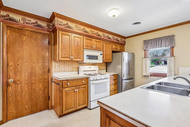 18660 Arcadia PLACE, Brookfield, WI 53045