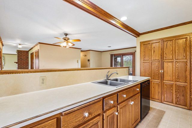 18660 Arcadia PLACE, Brookfield, WI 53045