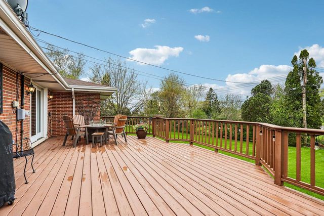 18660 Arcadia PLACE, Brookfield, WI 53045
