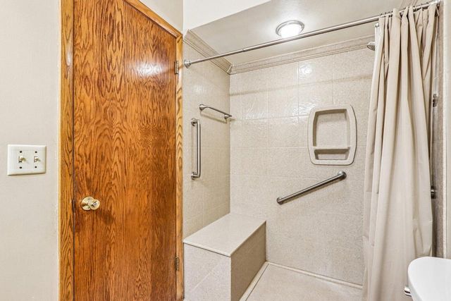 18660 Arcadia PLACE, Brookfield, WI 53045
