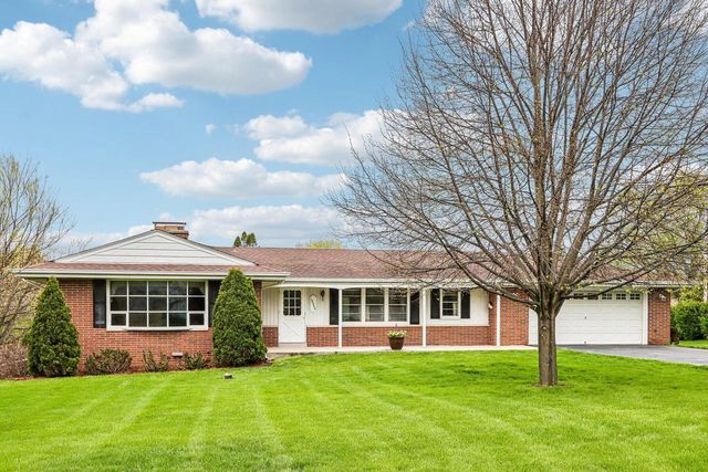 18660 Arcadia PLACE, Brookfield, WI 53045