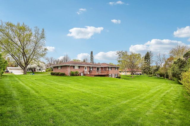 18660 Arcadia PLACE, Brookfield, WI 53045