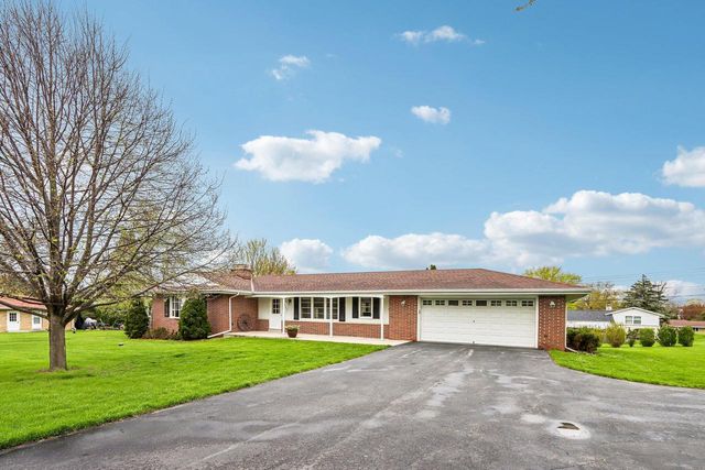 18660 Arcadia PLACE, Brookfield, WI 53045