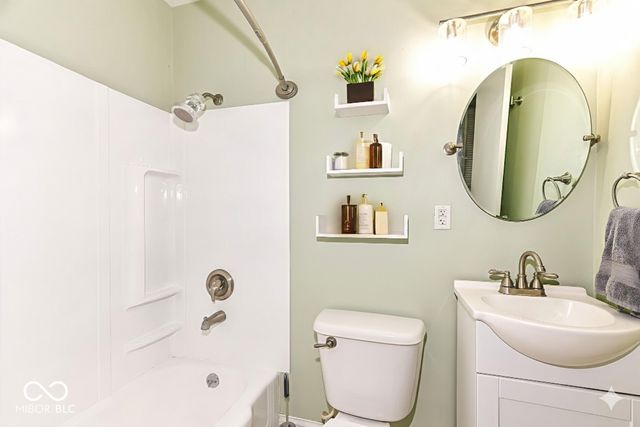 6121 Norwaldo Avenue, Indianapolis, IN 46220