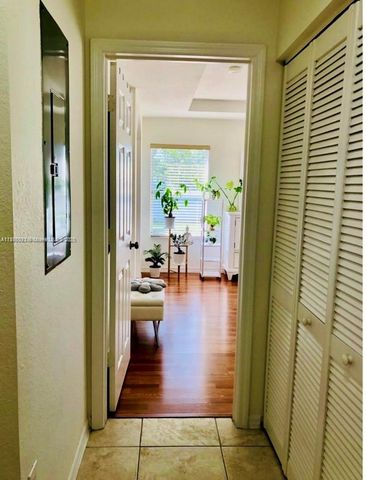 28324 SW 133rd Ave, Homestead, FL 33033