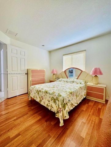 28324 SW 133rd Ave, Homestead, FL 33033