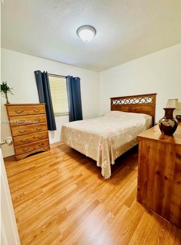 28324 SW 133rd Ave, Homestead, FL 33033